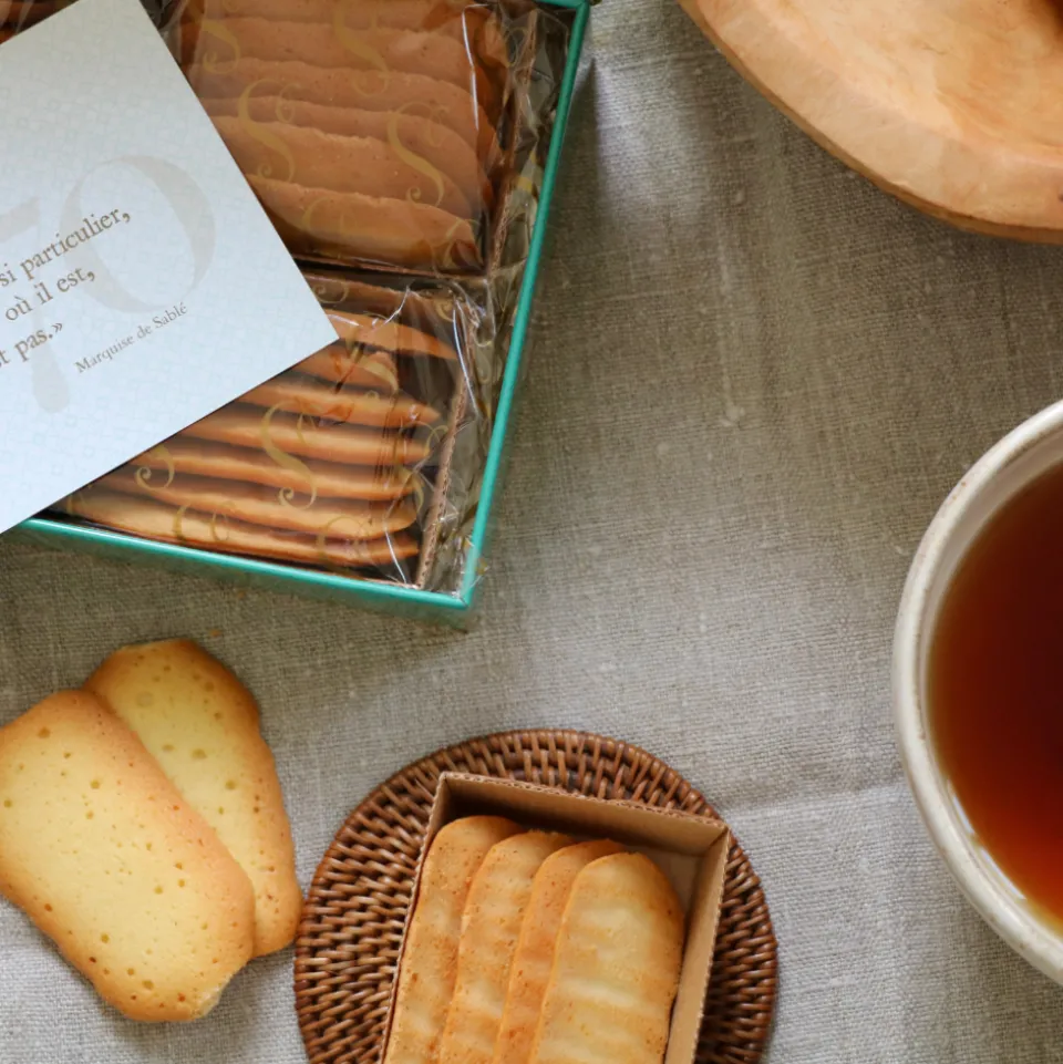 Boite de langues de chat pâtissières